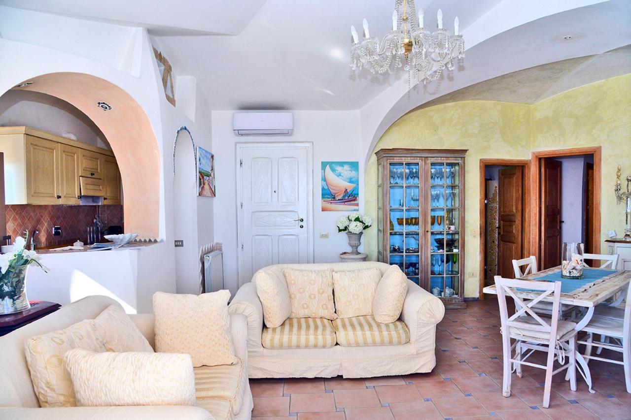 Case Vacanze La Conia Cannigione Luaran gambar